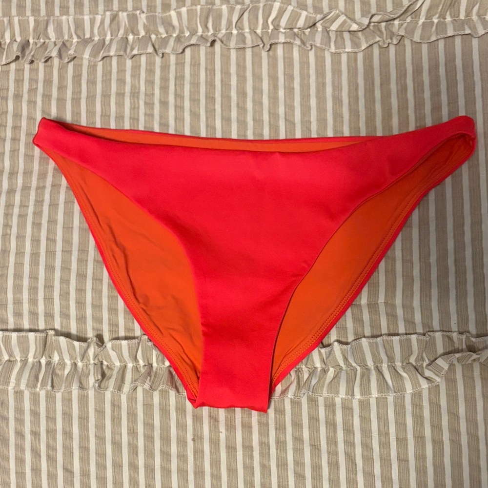 Left On Friday “Wear to” Bottom in Rescue (neon red)